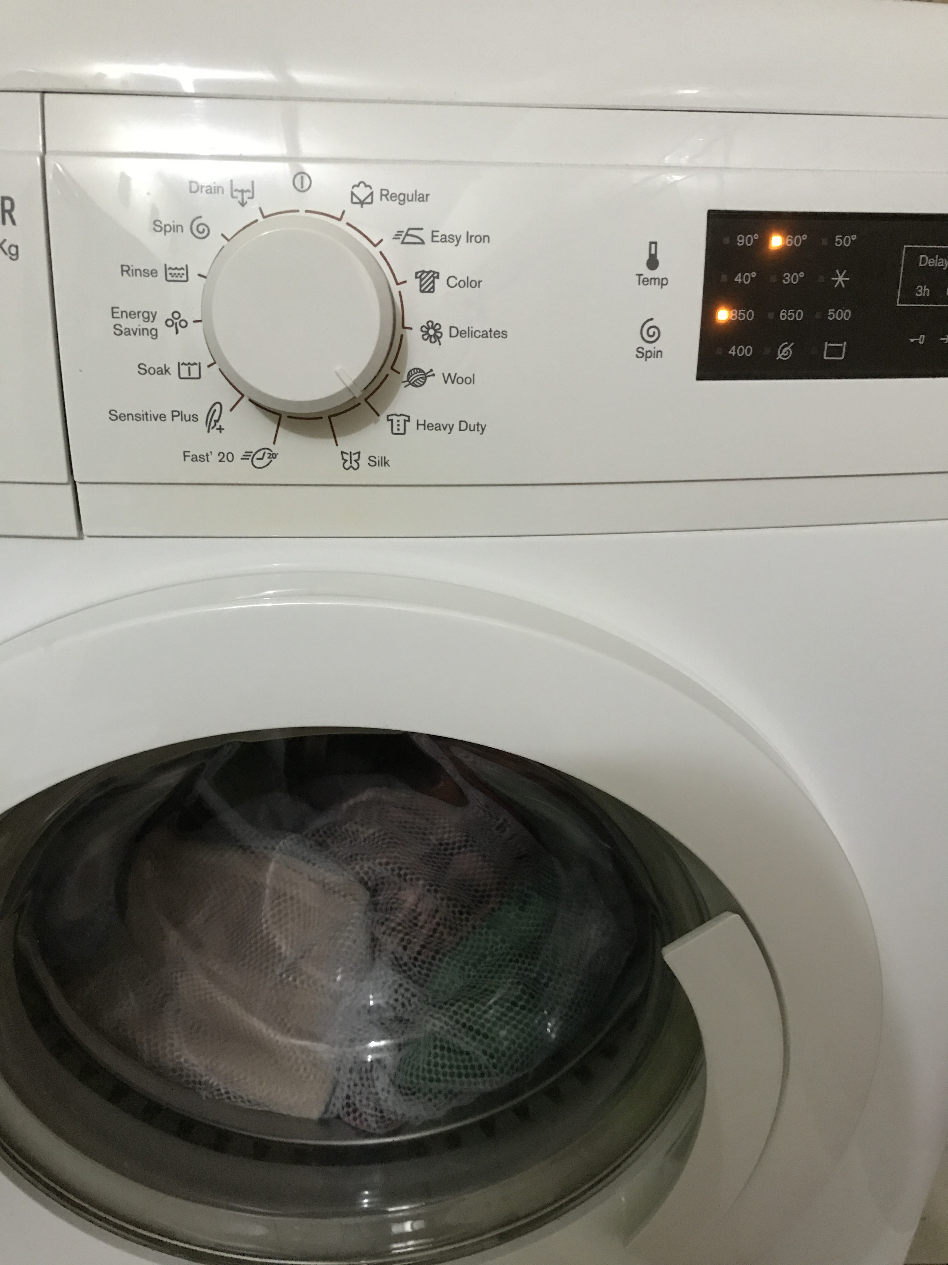 Mengapa bahan pemutih bisa memutihkan pakaian? - Quora