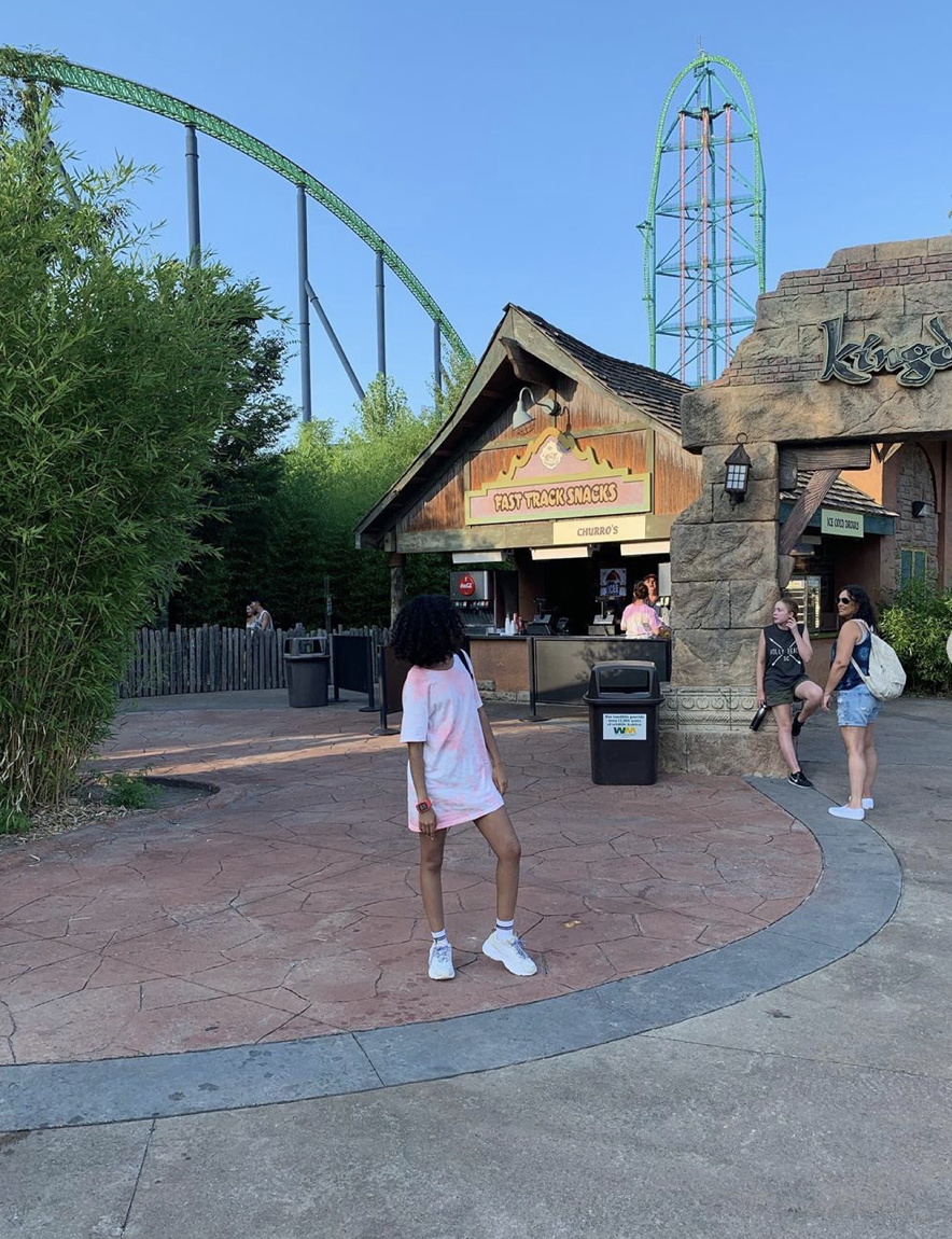 Apa yang membuat Anda &lsquo;rahang&rsquo; saat berada di Six Flags? - Quora