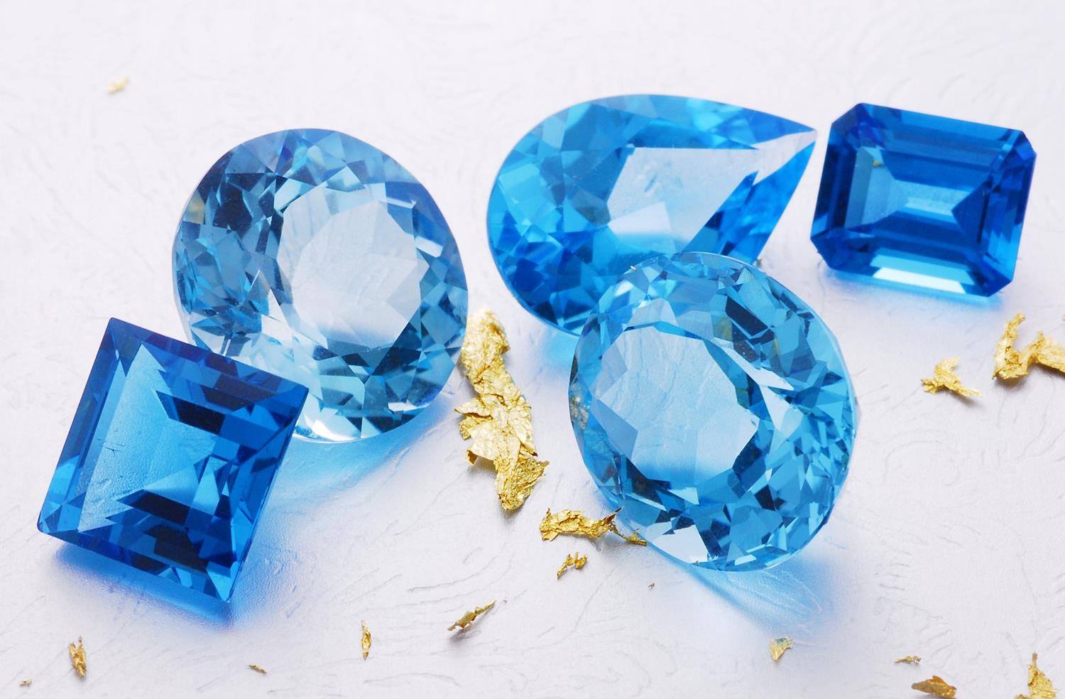 Apa perbedaan antara permata topaz biru langit, Swiss, dan London? - Quora