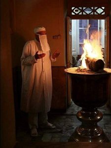 Bagaimana pengalamanmu saat pertama sekali masuk ke tempat ibadah agama  lain? - Quora