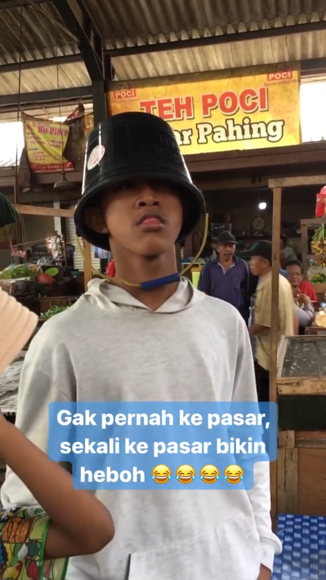 Mengapa bisa teman seperti saudara dan saudara seperti orang lain? - Quora