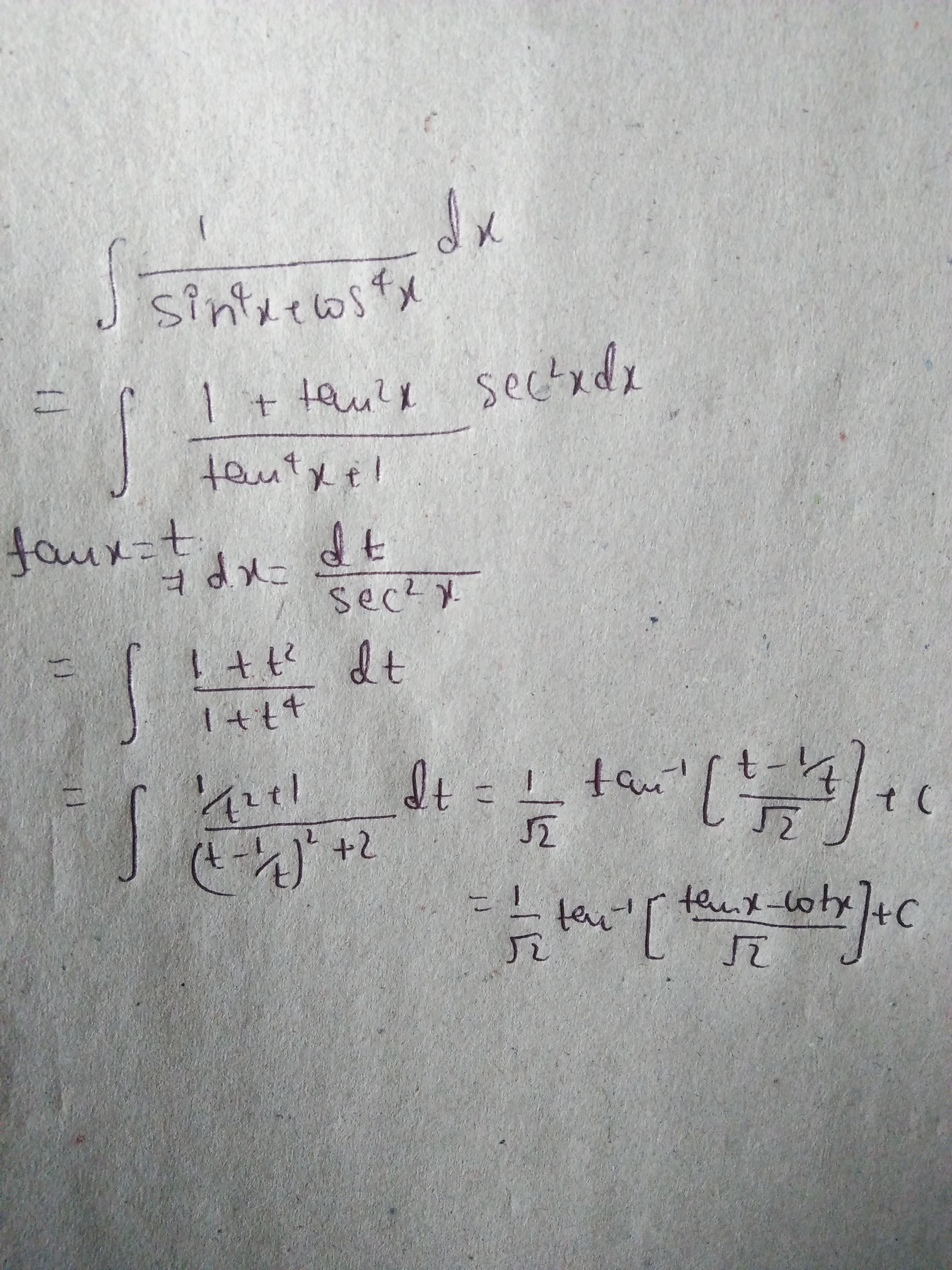 Apa integrasi dari [math]\displaystyle \int\dfrac1{\sin^4x +\cos^4x}\mathrm  dx[/math] ? - Quora