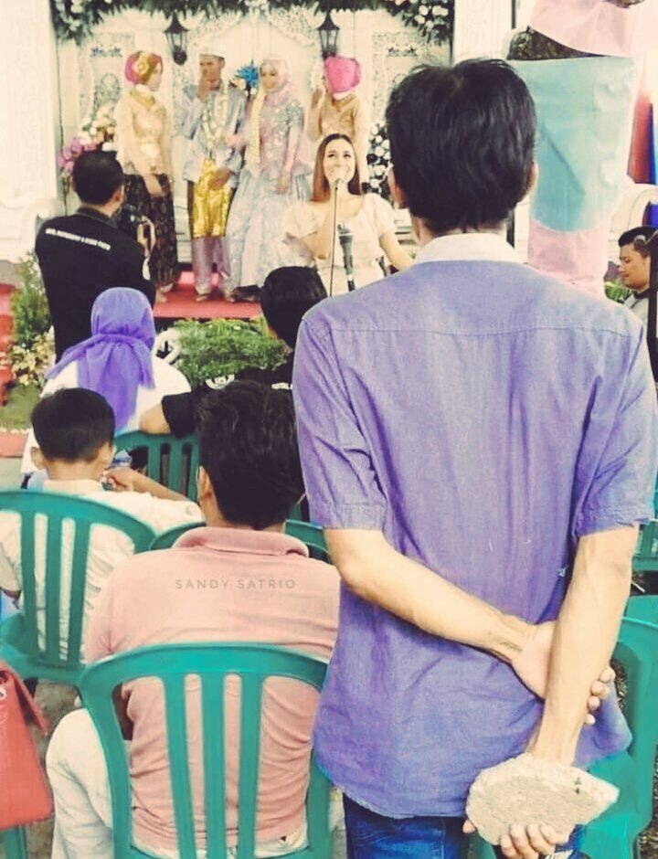 Apa maksud ungkapan Jawa &lsquo;iso nyawang ora iso nyandhing&rsquo;? - Quora