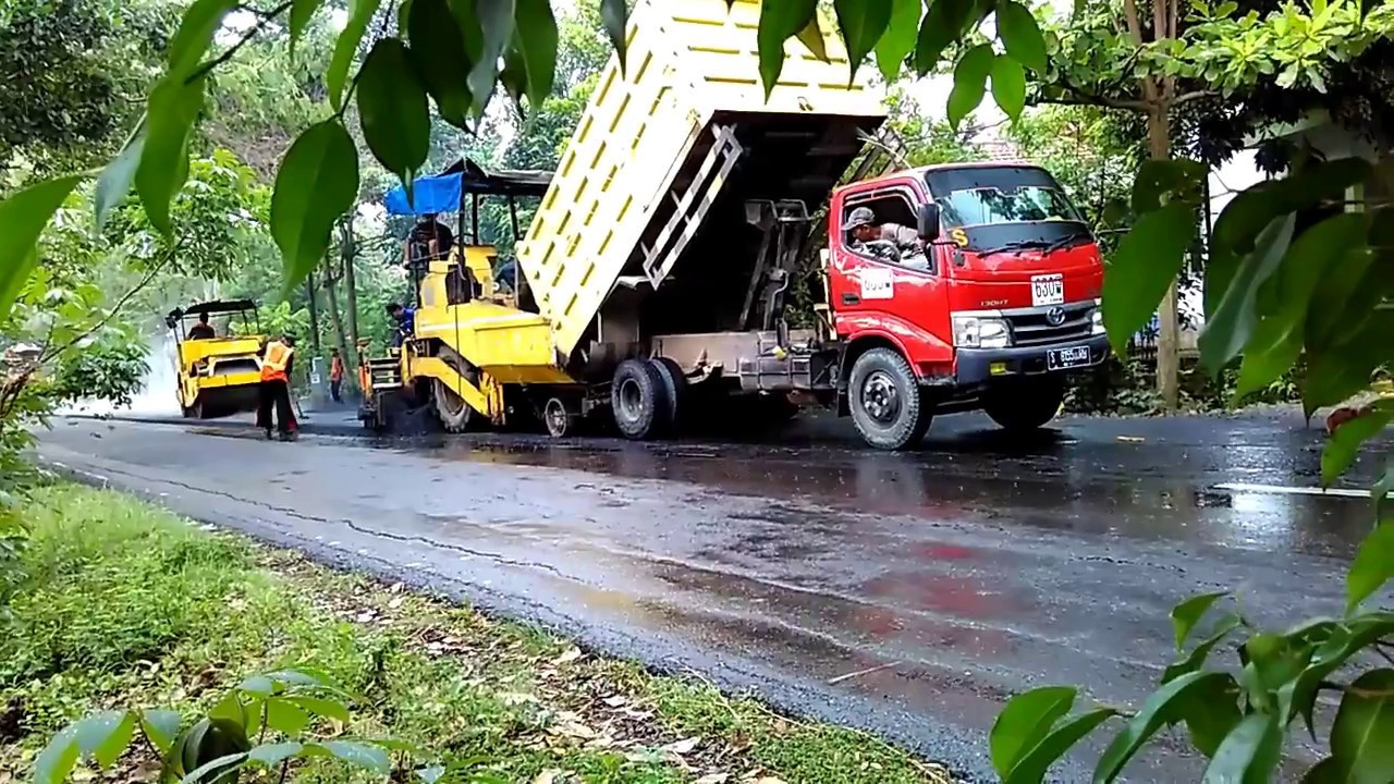 Bagaimana cara mengaspal jalanan yang menanjak/menurun? - Quora