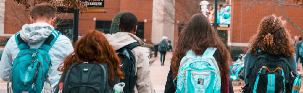 The Best Checking Accounts for College Students in 2025: Compare Top Banks and Perks