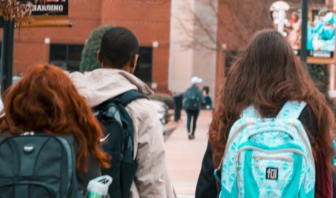 The Best Checking Accounts for College Students in 2025: Compare Top Banks and Perks The Best Checking Accounts for College Students in 2025: Compare Top Banks and Perks
