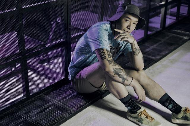 Wo mic 是一款可以让 android 手机成为电脑无线麦克风的应用，支持 pc 与 mac，除了 wifi，还能使用蓝牙以及 usb 数据线。 当然在用电脑进行语音聊天、语音会议的时候，就不需要端坐电脑凑近麦克风了，拿着手机就好了。 徐真真写《当妮走了》送给呆宝静，他们所有的故事，都在这首歌里