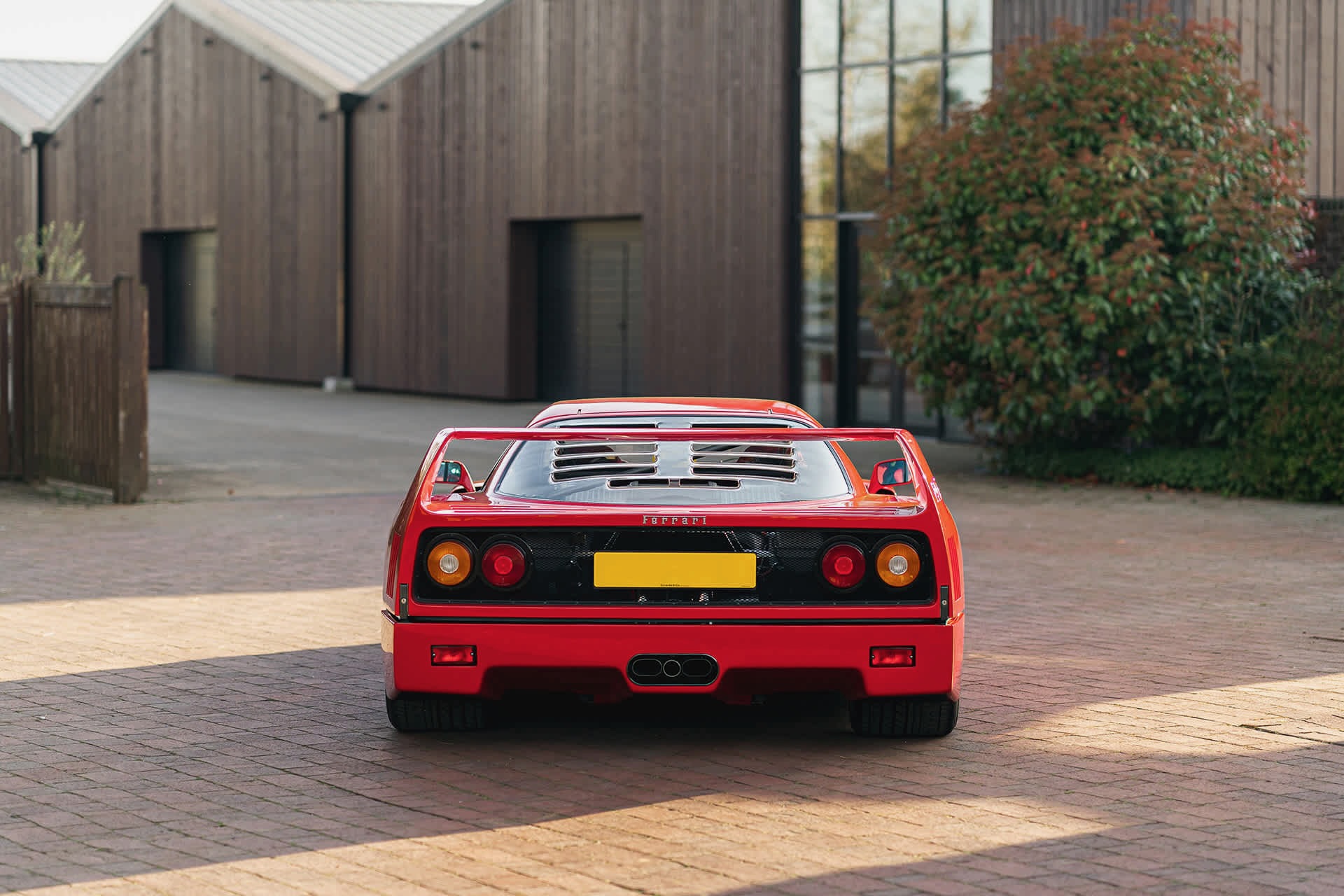 Ferrari F40 - #87684 | radicalmag classics
