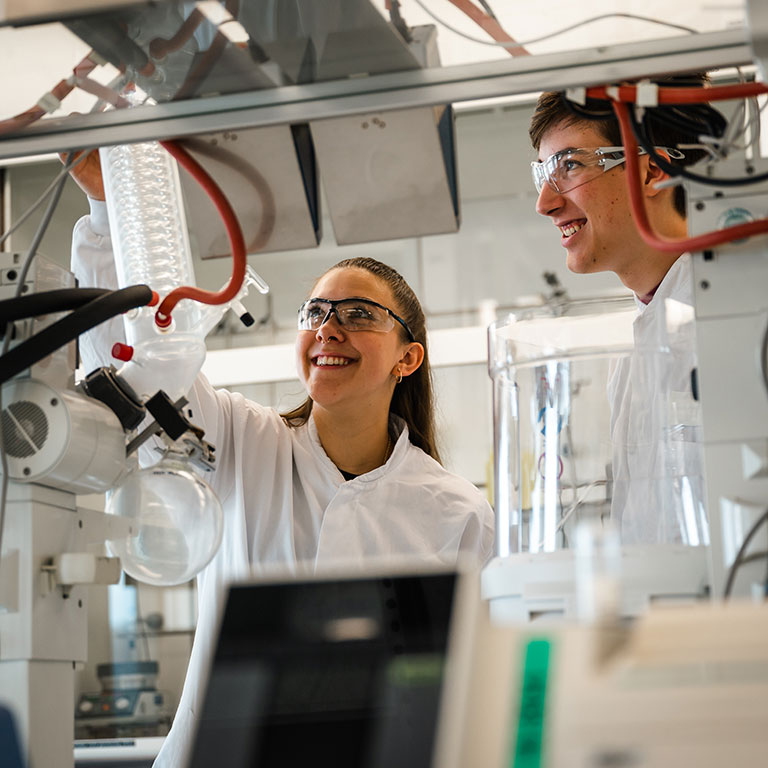Peut être requis pour les postes de techniciens de fabrication ou de procédés. Profession Technologue En Production Chimique Et Pharmaceutique Cfc Gateway One