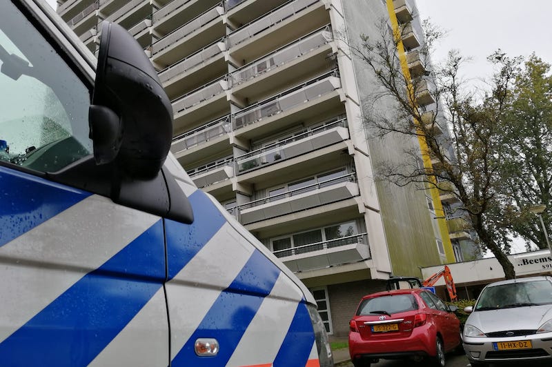 Acht jaar celstraf en tbs met dwangverpleging voor doden man in flatwoning Burg. D. Kooimanweg - - R