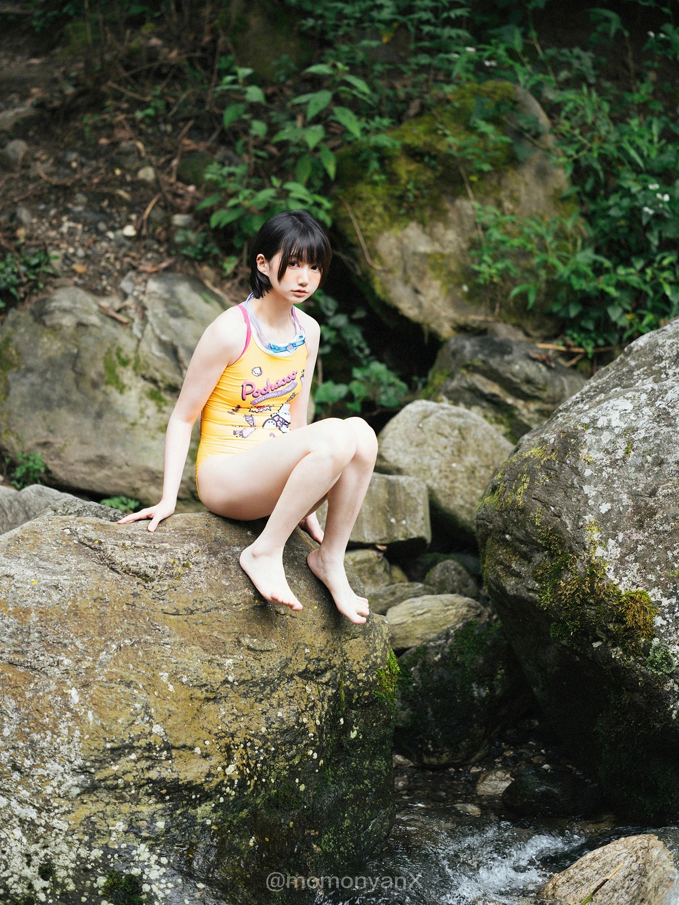 Shizuku しずく, 写真集 Fantia 原魔物喵 「夏の小川」 Set.01
