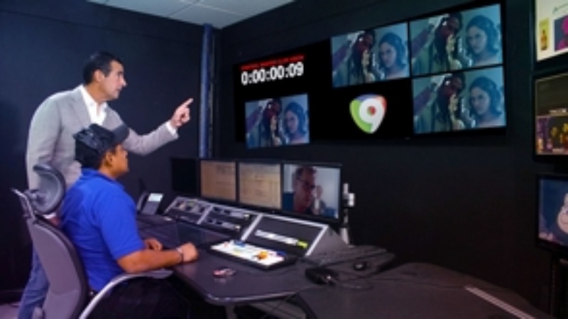 Color Visión cumple 56 abriles – Remolacha