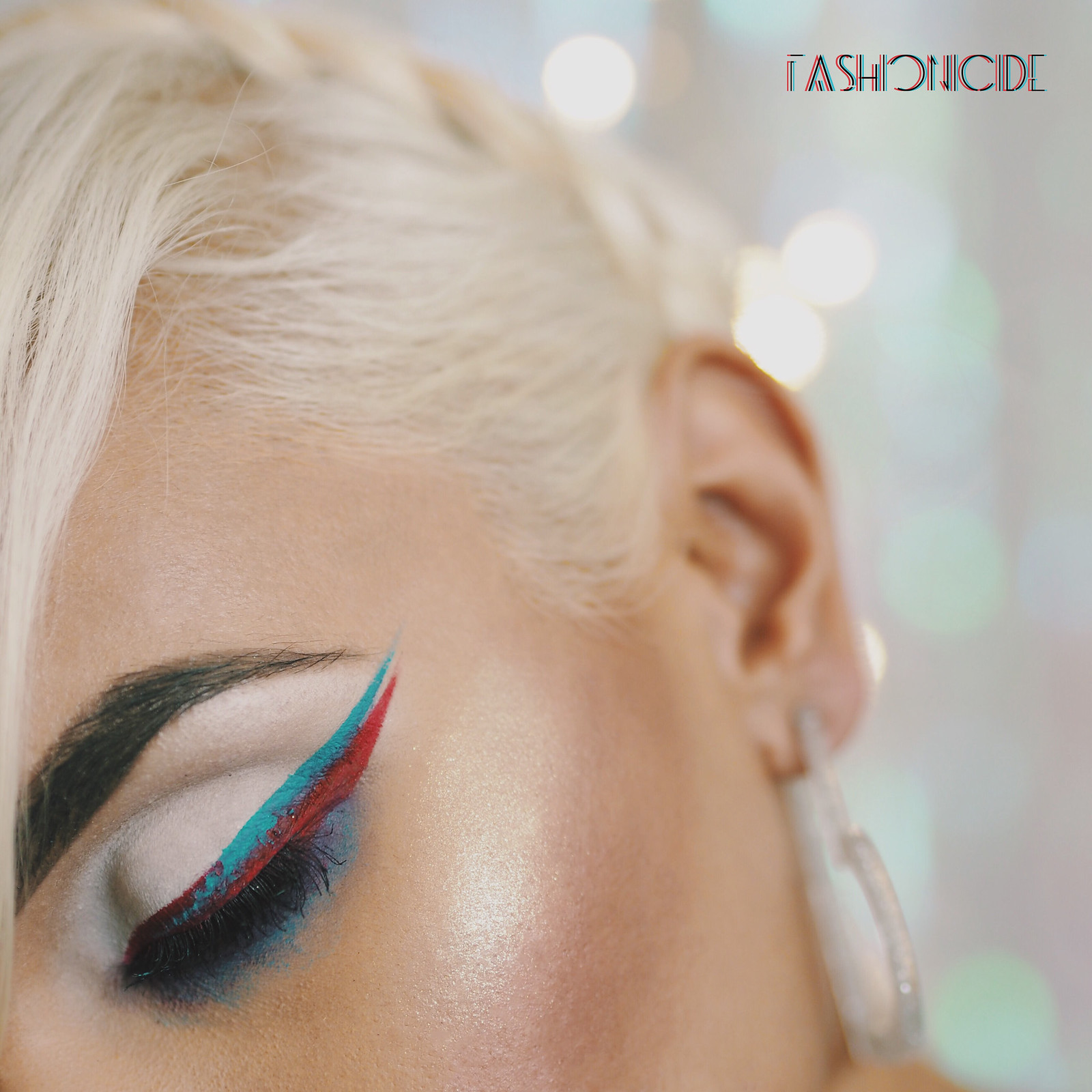 MAKEUP LOOKS || 3D Effect Eyeliner