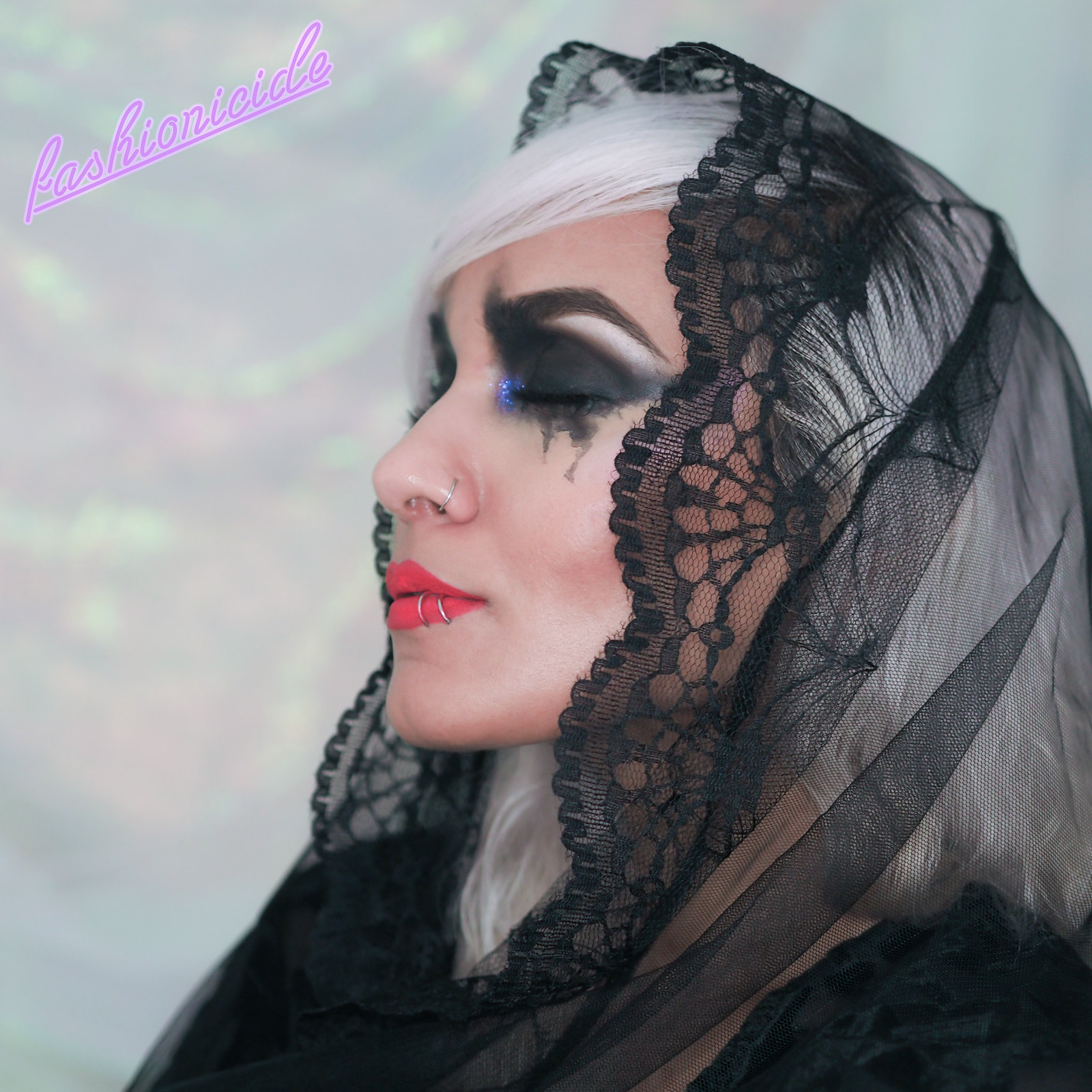 MAKEUP || The World’s Funeral