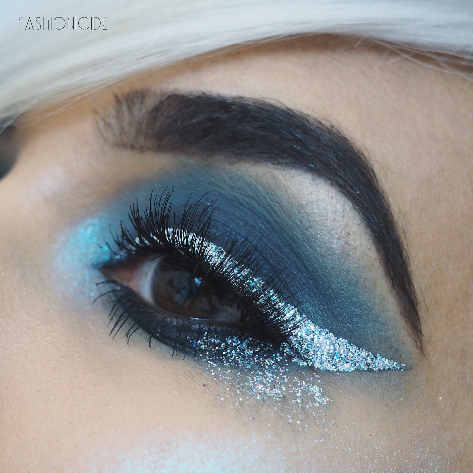 EYES // House of Lashes – Siren