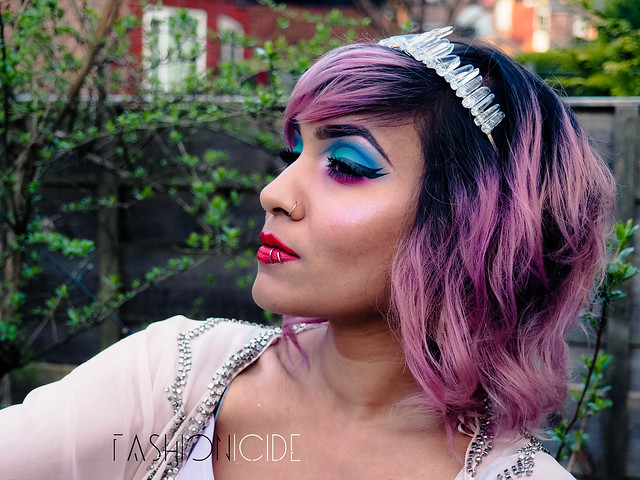 REVIEW & MAKEUP LOOK || *Urban Decay Alice Through The Looking Glass Palette