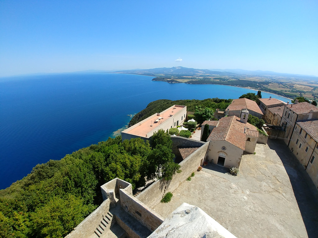 Rio Fanale: A Coastal Fortification Between Piombino and Populonia
