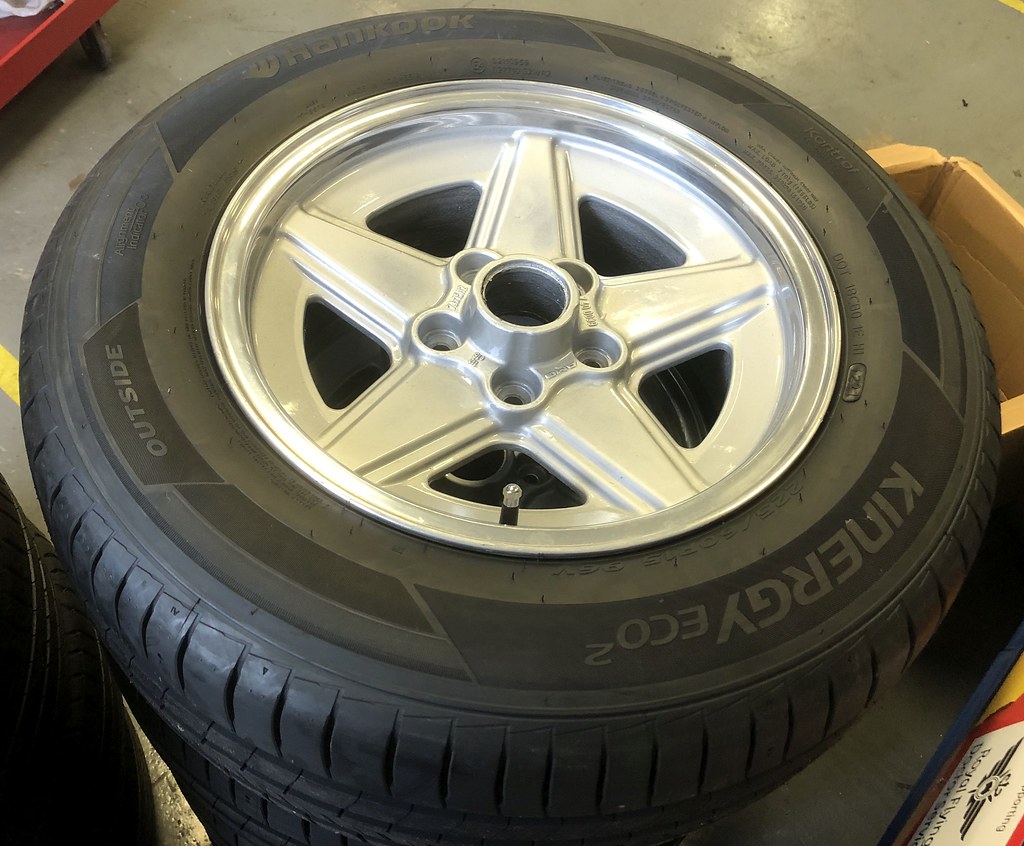 Choosing tyres for my 15×7 AMG Penta wheels
