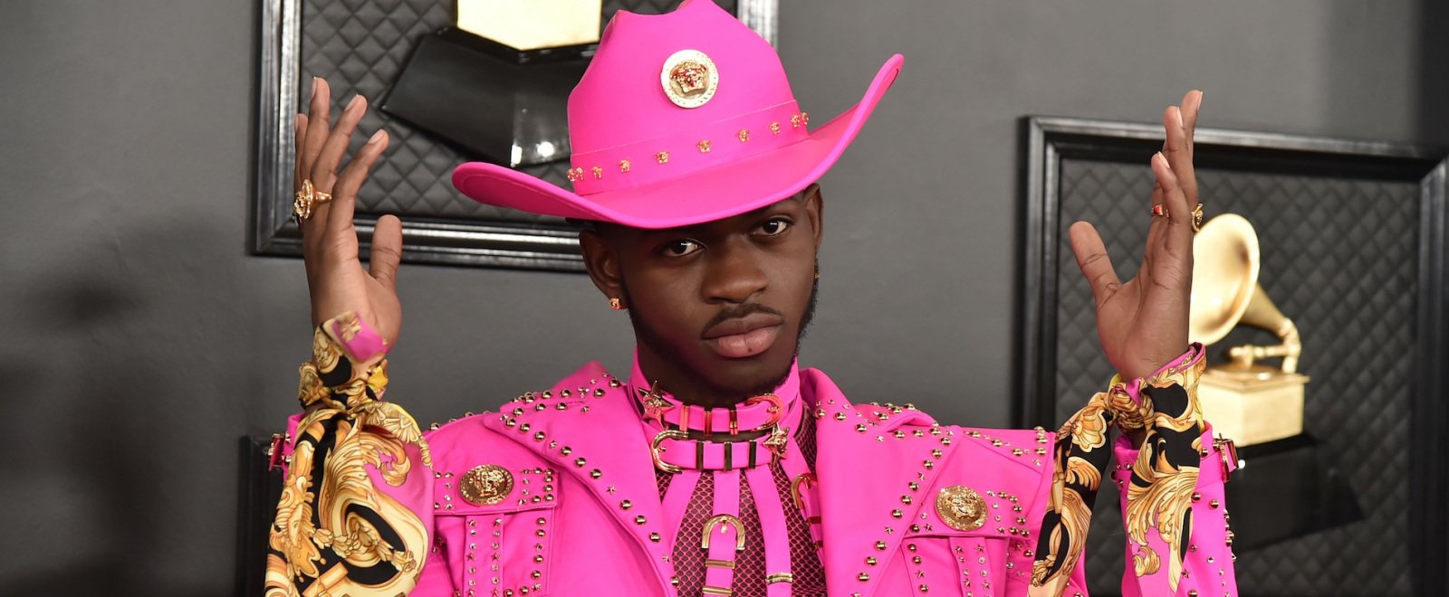 Lil nas x performs montero (call me by your name) on . Lil Nas X Snl Montero Pole Dance Will Leave His Haters Apoplectic Opera News