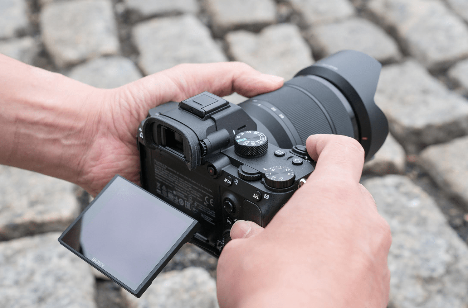 全方位輕巧 SONY α7 III 畫質與速度完美平衡 全片幅相機 4/3正式登台