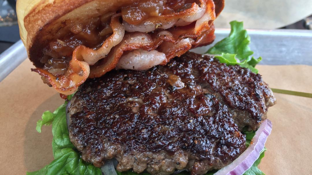 For proof that this trend is on a roll, read on to hear about where to sco. Restaurant Review: Charred Burger + Bar - Restaurant Hoppen