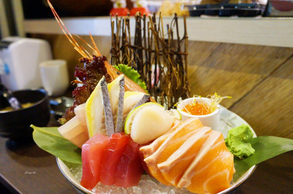 台中西屯 稻鮨板前吞食 平價好吃的日本料理 逢甲夜市的深夜食堂
