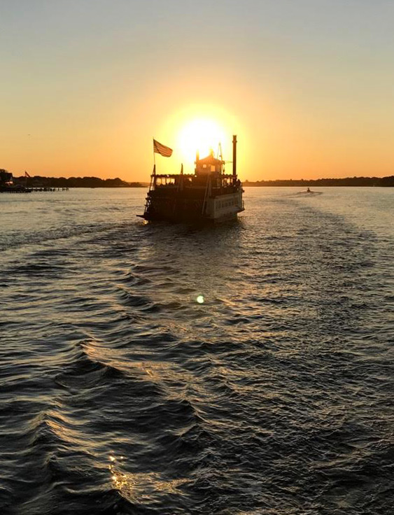 12 luxuriously romantic dinner (and lunch) cruises off the jersey shores | and a few casual voyages too ; Sunset Dinner Cruise River Lady Lunch Dinner Cruises