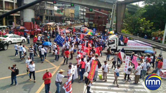 NAPILITAN LANG? | SENTRO labor group, tinawag na walang silbi ang EO na ...