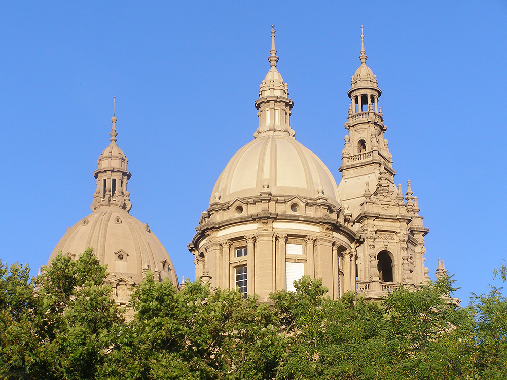 JPG Bryant while elvis entered graceland through t. Barcelona Sightseeing Tour Bus Hop On Hop Off