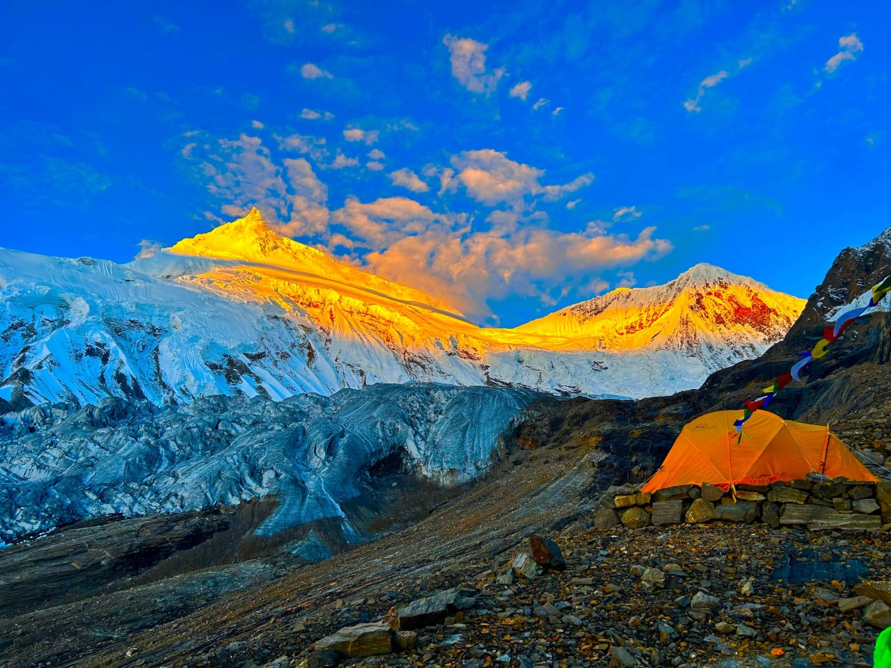 マナスル登頂（8，163m） | シェルパ族が案内するネパールの旅