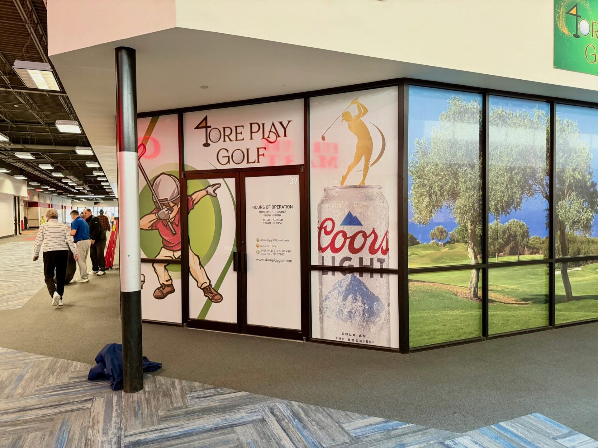 Golf Simulator Business Open This Week At Western Mall 6 ywAAAAAAQABAAACAUwAOw==