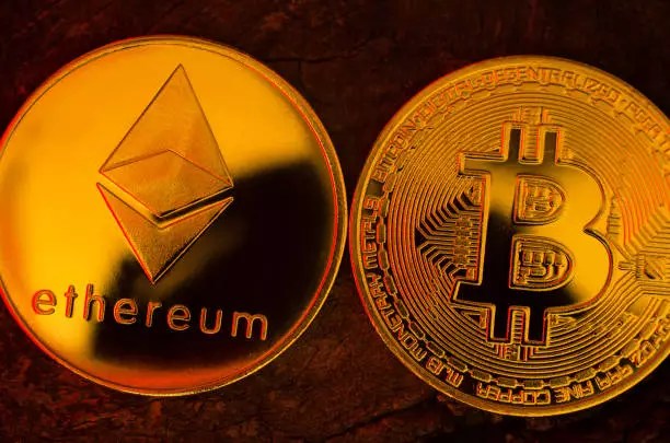 Crypto Collapse Shocks Investors: 7 Critical Flaws That Threaten Bitcoin and Ethereum’s Future