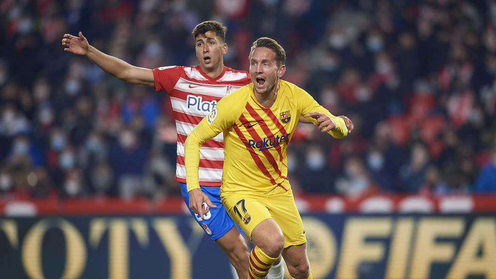 Berikut ini adalah link nonton live streaming indonesia all star u20 vs barcelona u18, international youth championship 2021. Primera Division News Barcelona Concede Late Equaliser To Granada After Gavi Red Card