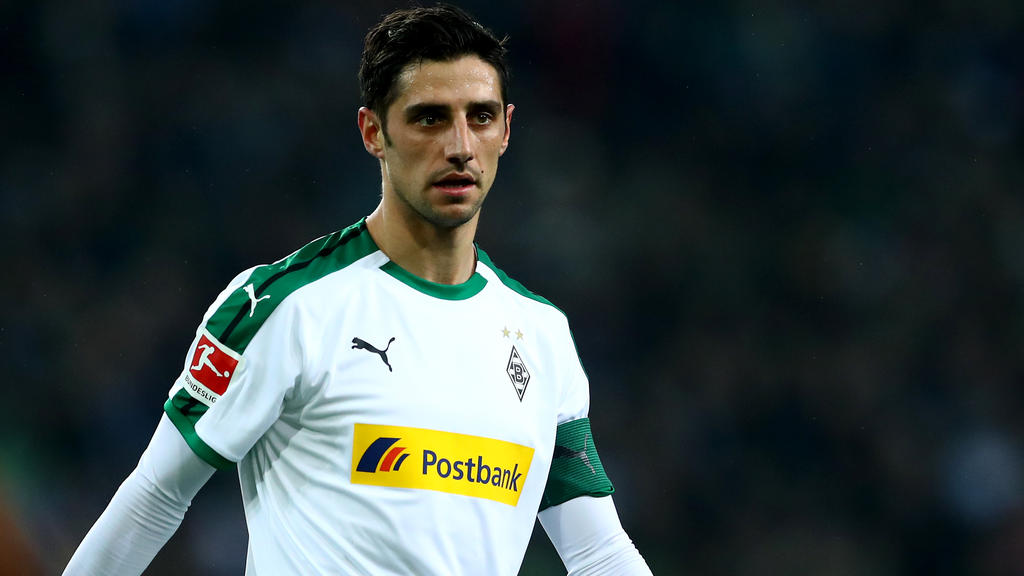 Um fußballspiele live im tv zu sehen könnt ihr livefussballtv.de besuchen. Gladbach: Lars Stindl spricht Ã¼ber seine Zukunft bei