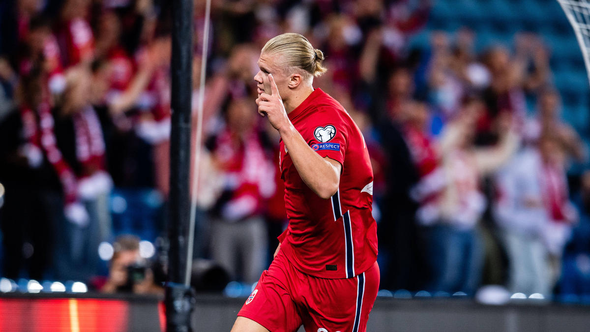 Wm Quali Bvb Star Haaland Vermiest Van Gaals Debut Cristiano Ronaldo Schreibt Geschichte