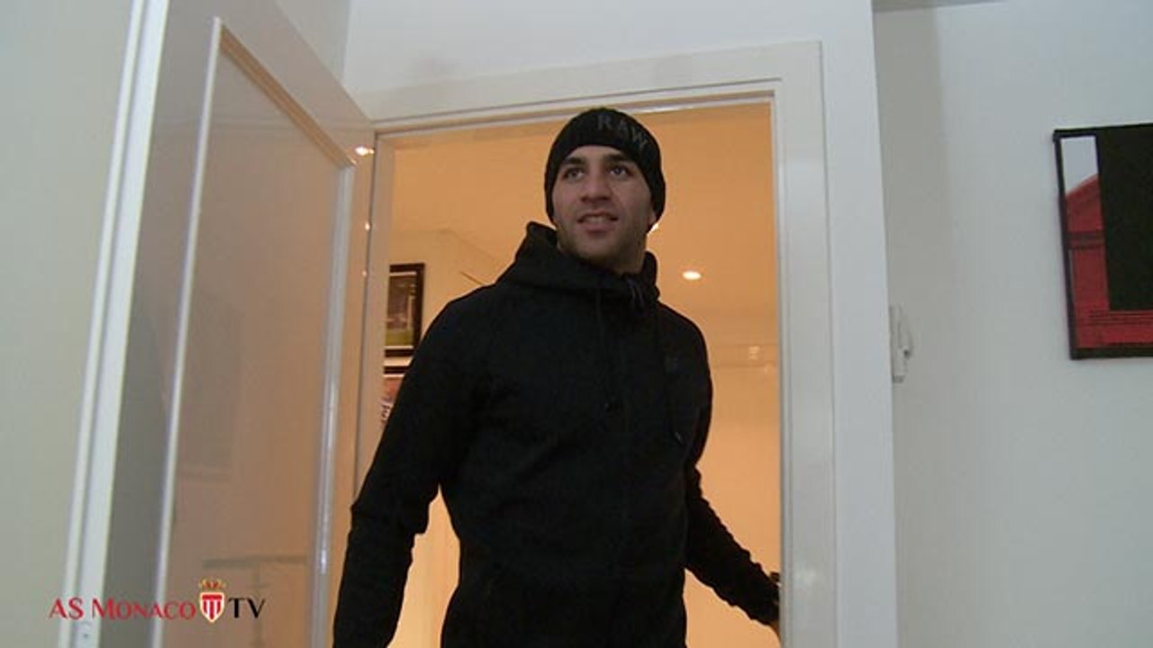 A woman is a woman: Aymen Abdennour En Toute Intimite Video Dailymotion