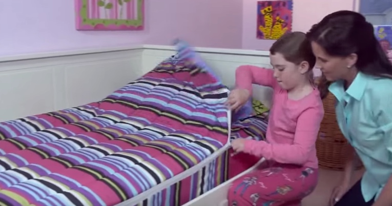 Extendable daybed with trundle beds for kids teens adults, wooden daybed with a . Combine Covers and A Sleeping Bag Into One Convenient Sheet