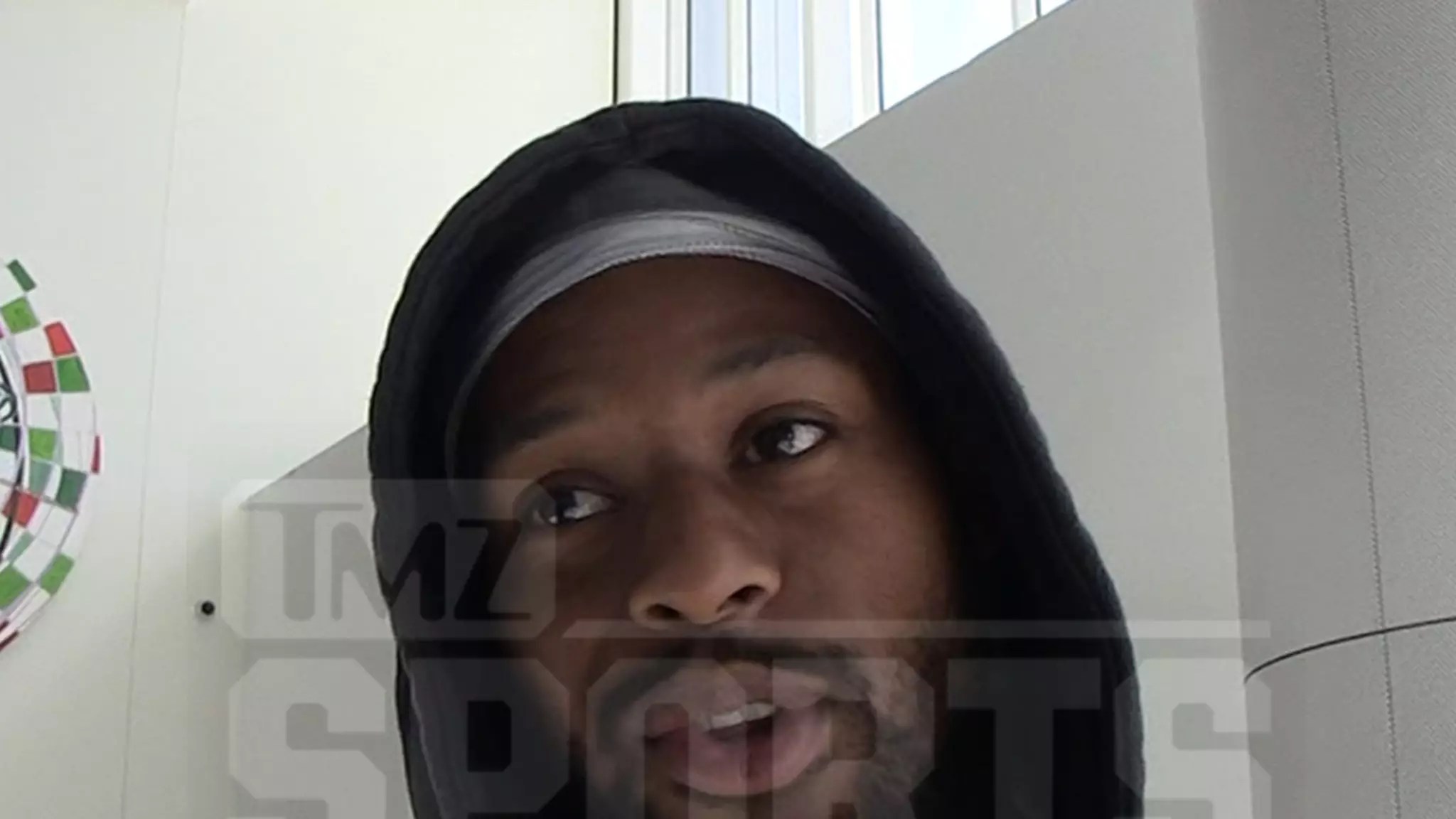 Why JuJu Smith-Schuster is Rooting for Mac Jones to Return as the Patriots’ Starter in 2024