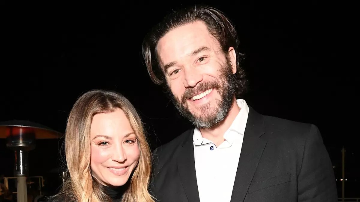Celebrating Love and Milestones: Kaley Cuoco’s Tribute to Tom Pelphrey on his 42nd Birthday
