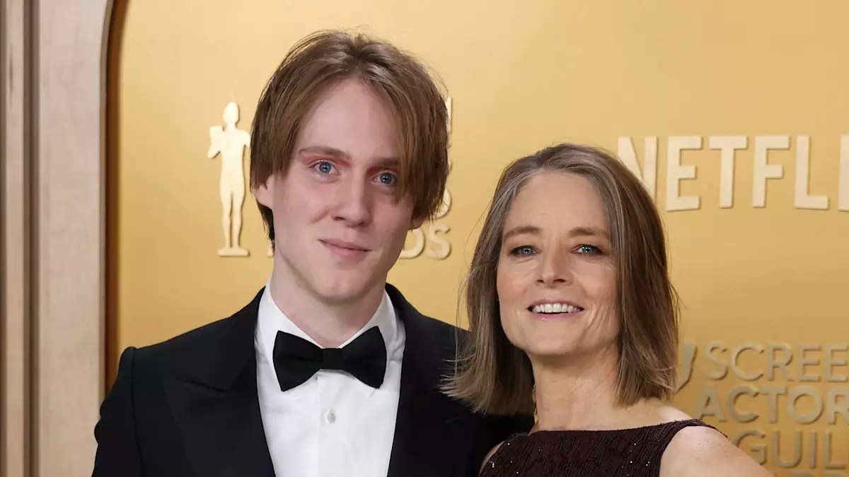 The Heartwarming Bond of Jodie Foster and Her Son at the 2025 SAG Awards