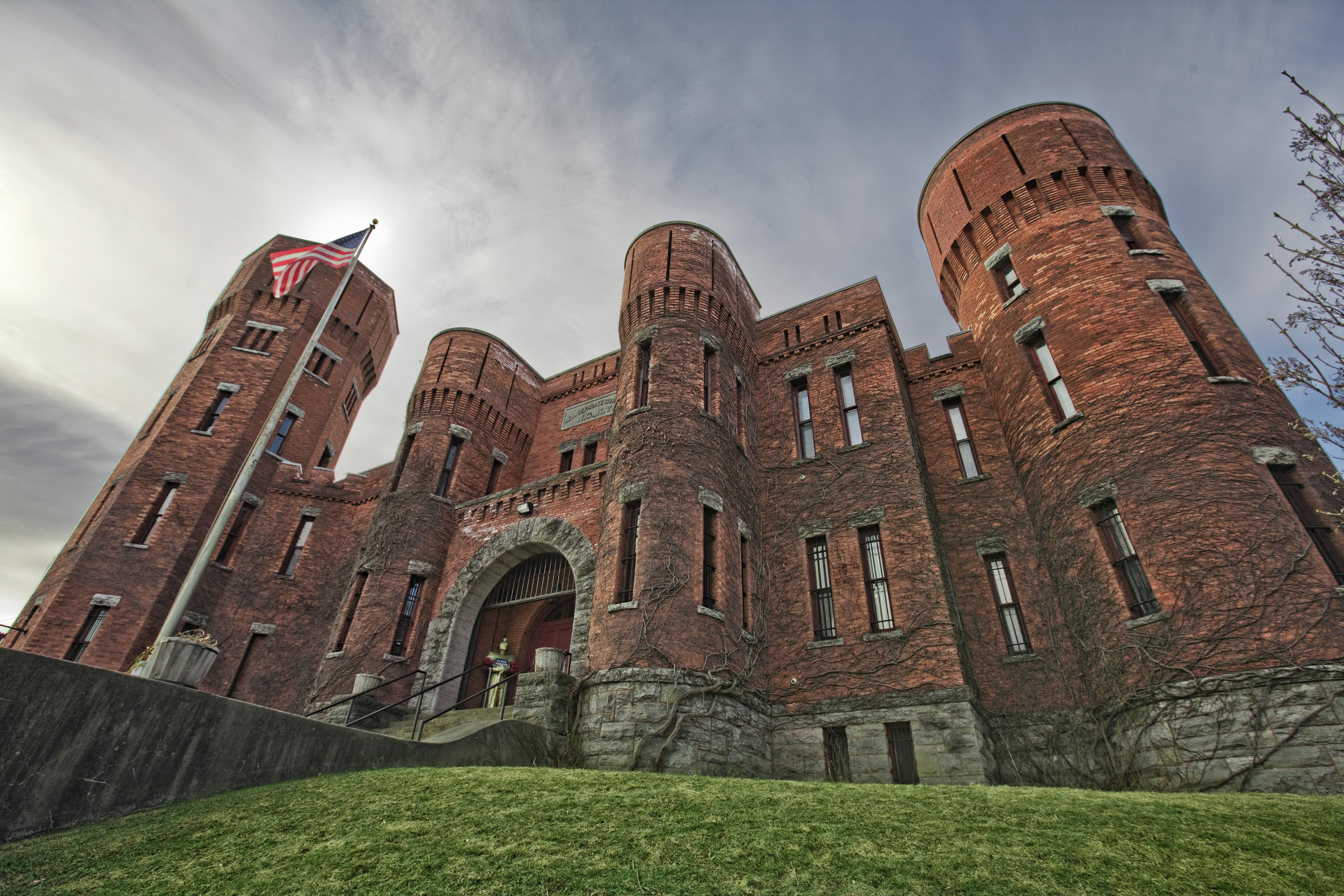 Built in 1894 by the state of new york for the national guard, amsterdam castle is a 36,000 square foot private residence listed on the national register of . Amsterdam Armory to receive Excellence in Historic