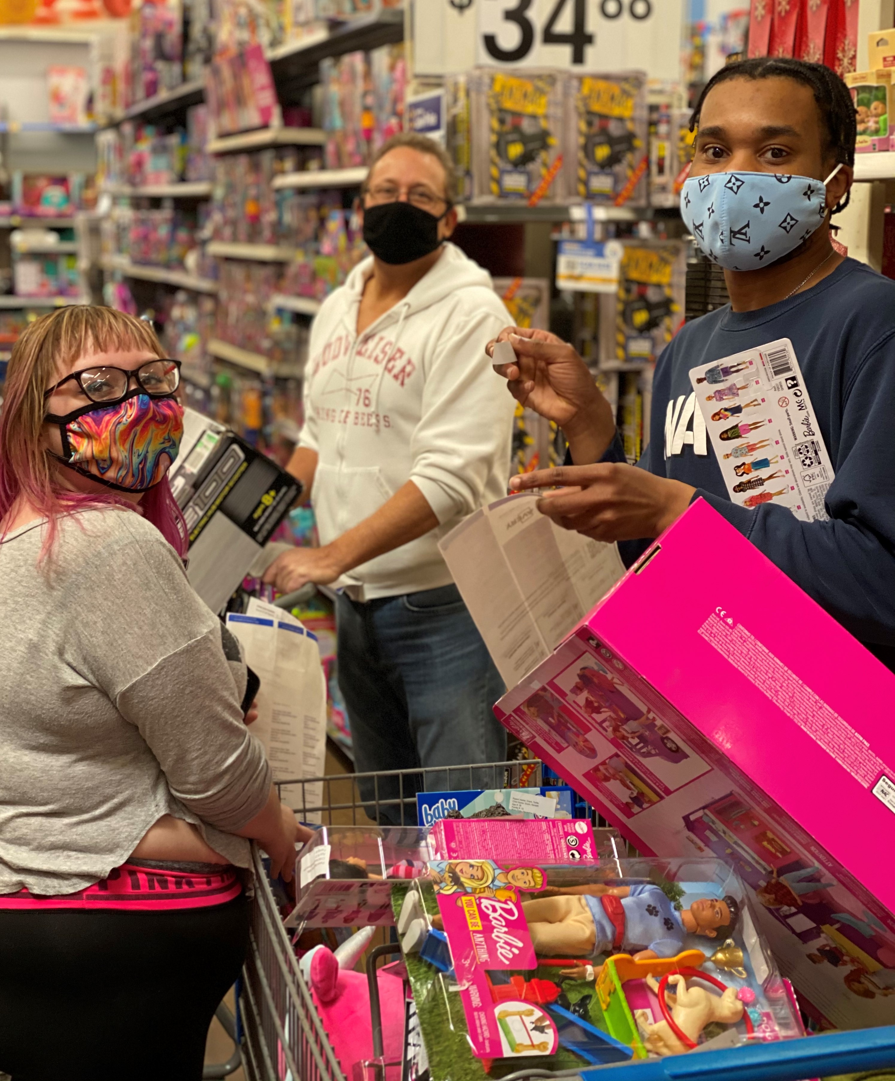 According to nbc news, 82 cents of every dollar donated to the organization is used for these purposes.think about that the next time you see the signature … The Salvation Army And Sheetz Celebrate Success Of 2020 Sheetz For The Kidz Holiday Program Salvation Army Western Pennsylvania Division