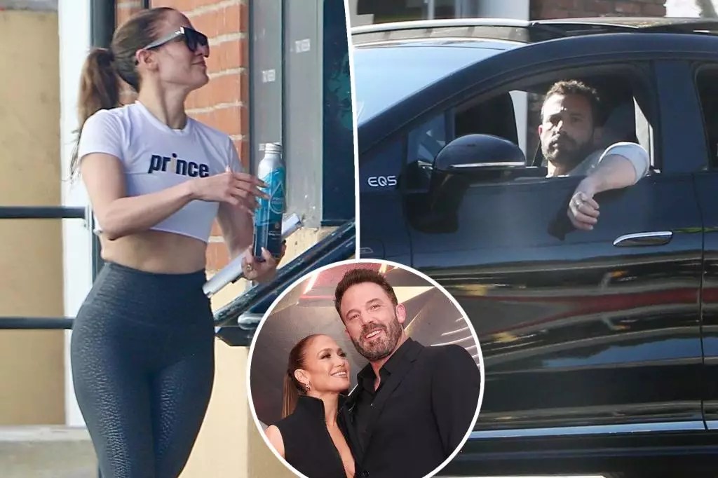 Jennifer Lopez Stays Fit and Fabulous Even During the Holidays Jennifer Lopez Stays Fit and Fabulous Even During the Holidays