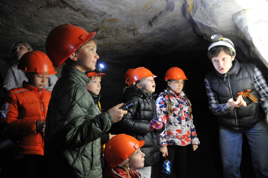 Экскурсанты побывают на исключительно интересной и особо охраняемой территории ленинградской области, где наглядно можно . Sablinskij Pamyatnik Prirody Luchshie Peshery Ekskursii Sankt Peterburg Tel 7 952 270 4803 Oficialnyj Sajt