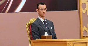 ولي العهد الأمير مولاي الحسن يترأس بالقنيطرة حفل تخرج الفوج 26 للسلك العالي للدفاع والفوج 60 لسلك الأركان