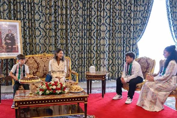 الأميرة للا مريم تستقبل الأطفال المقدسيين المشاركين في الدورة الـ17 للمخيم الصيفي الأميرة للا مريم تستقبل الأطفال المقدسيين المشاركين في الدورة الـ17 للمخيم الصيفي