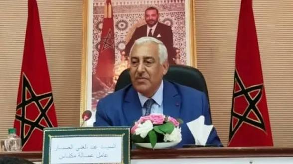عشية انطلاق الحملة الانتخابية.. عامل مكناس يذكّر وكلاء اللوائح بقواعد التنافس