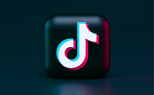 Woman claims husband posts “revenge porn” of her on TikTok Woman claims husband posts “revenge porn” of her on TikTok