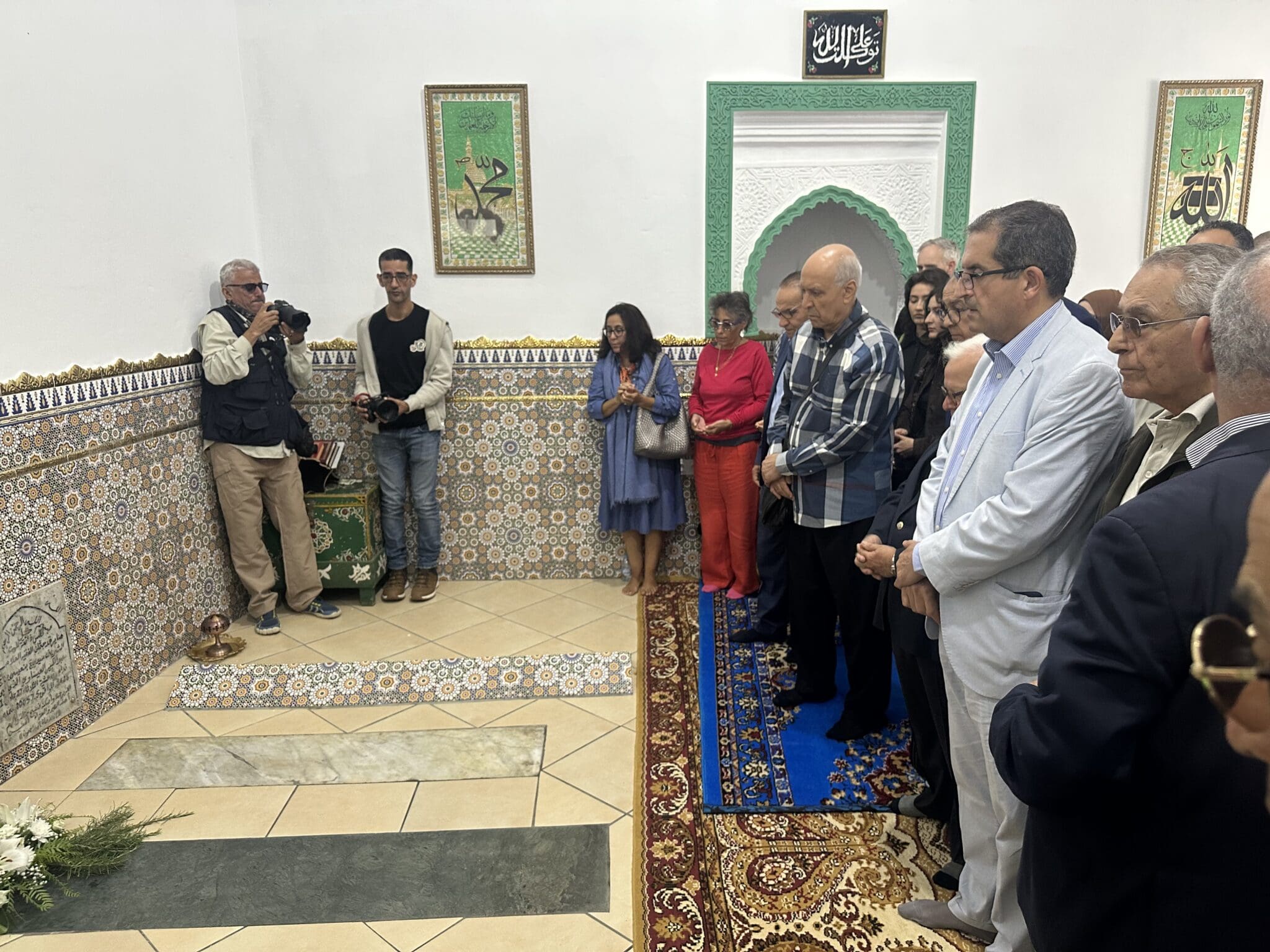 موسم أصيلة.. أيام «الخيمة الإبداعية» تختم بالترحم والدموع موسم أصيلة.. أيام «الخيمة الإبداعية» تختم بالترحم والدموع