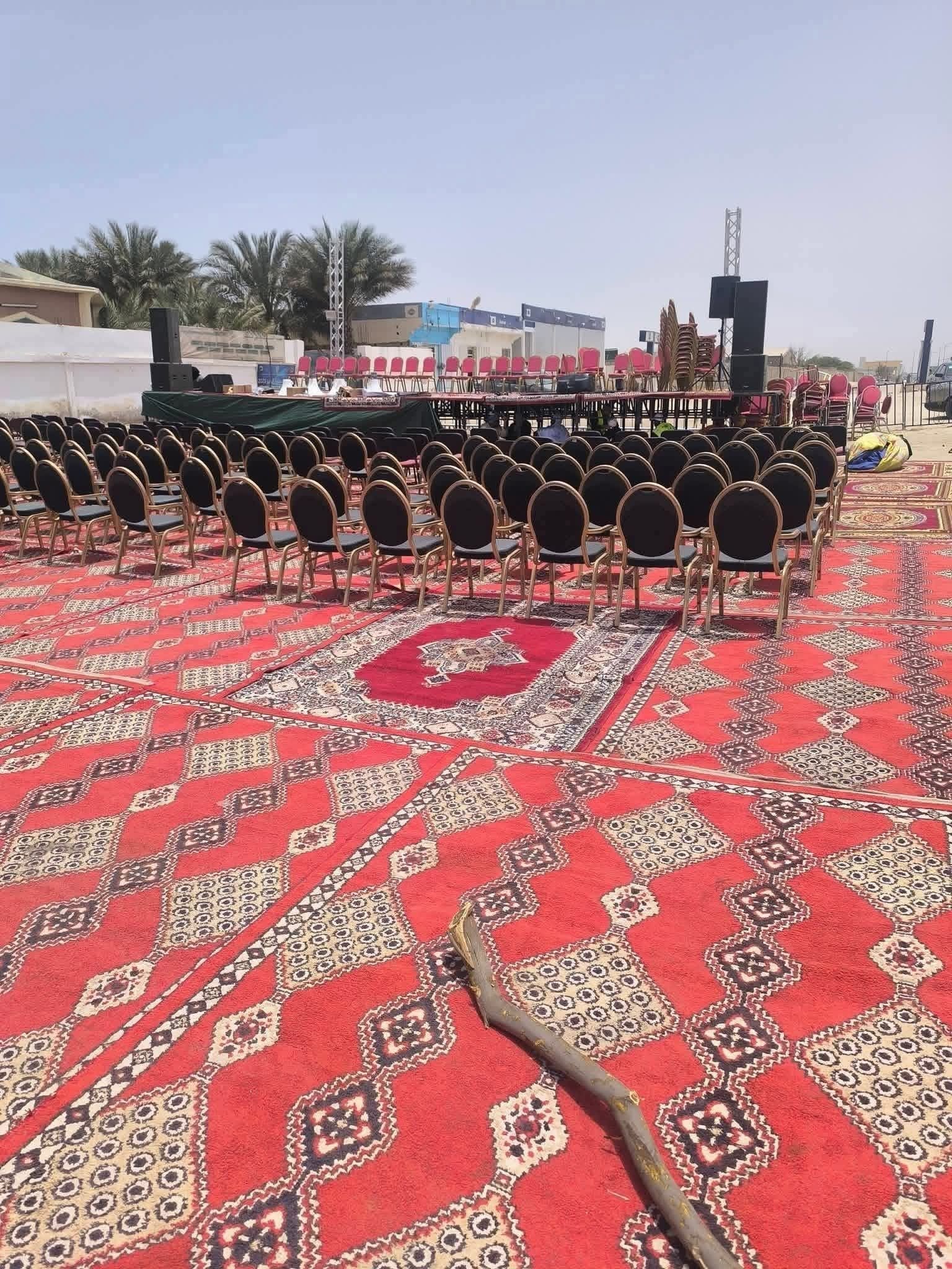 لحظات قبل انطلاق مهرجان المعارضة احتجاجاً على تردي “الأوضاع المعيشية” لحظات قبل انطلاق مهرجان المعارضة احتجاجاً على تردي “الأوضاع المعيشية”